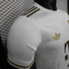 Camiseta-bayern-de-munich-125-aniversario-version-jugador-blanco-2025-2026-puño-derecho