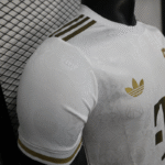 Camiseta-bayern-de-munich-125-aniversario-version-jugador-blanco-2025-2026-puño-derecho