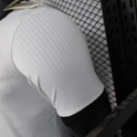 camiseta-alemania-version-jugador-edicion-especial-2025-puño-izquierdo