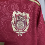 camiseta-bayern-de-munich-125-aniversario-rojo-2025-2026-escudo