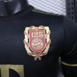 camiseta-bayern-munich-125-aniversario-version-jugador-2025-2026-escudo