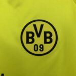 camiseta-borussia-dortmund-primera-equipacion-1995-1996-escudo