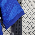 camiseta-chelsea-primera-equipacion-2025-2026-puño