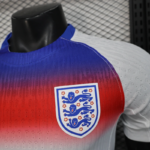 camiseta-inglaterra-primera-equipacion-version-jugador-2025-2026-escudo
