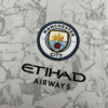 camiseta-manchester-city-Club-World-Cup-segunda-equipacion-2025-2026-escudo