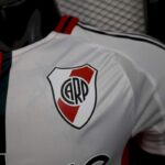 camiseta-river-plate-tercera-equipacion-version-jugador-2025-2026-escudo