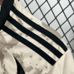 conjunto-niño-new-york-red-bulls-primera-equipacion-2025-2026-hombro