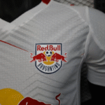 camiseta-RB-Leipzig-primera-equipacion-version-jugador-2025-2026-escudo