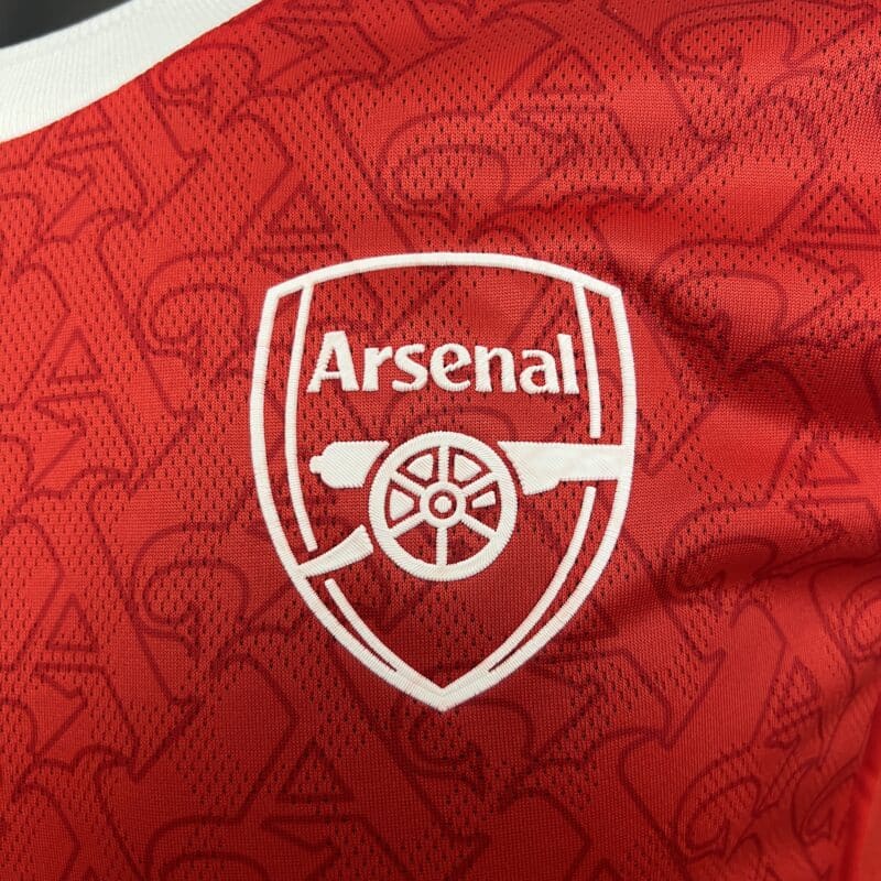 camiseta-arsenal-primera-equipacion-version-jugador-2025-2026-escudo