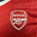 camiseta-arsenal-primera-equipacion-version-jugador-2025-2026-escudo