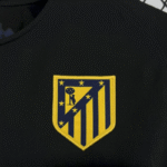 camiseta-atletico-de-madrid-segunda-equipacion-retro-2016-2017-escudo