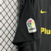 camiseta-atletico-de-madrid-segunda-equipacion-retro-2016-2017-puño