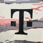 camiseta-bayern-munich-segunda-equipacion-2025-2026-pecho