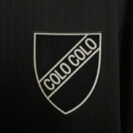camiseta-colo-colo-edicion-100-aniversario-2025-2026-escudo