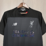camiseta-liverpool-edicion-especial-negro-retro-2019-2020-pecho