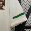 camiseta-portugal-segunda-equipacion-retro-2010-puño