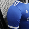 camiseta-real-madrid-2-segunda-equipacion-2025-2026-puño-derecho