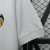 camiseta-retro-valencia-primera-equipacion-1996-1997-puño