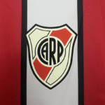 camiseta-river-plate-primera-equipacion-manga-larga-retro-2003-2004-escudo