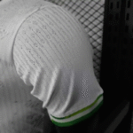 camiseta-brazil-Jesus-edicion-especial-2025-2026-puño-izquierdo