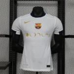 camiseta-fc-barcelona-edicion-especial-coldplay-verson-jugador-blanco-2025-2026