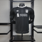 camiseta-liverpool-Goalkeeper-version-jugador-2025-2026