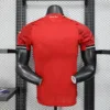 camiseta-manchester-united-primera-equipacion-version-jugador-2025-2026-parte-trasera