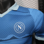 camiseta-napoli-edicion-especial-version-jugador-2025-2026-escudo