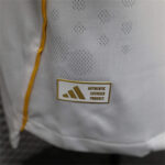 camiseta-real-madrid-primera-equipacion-version-jugador-2025-2026-parte-inferior
