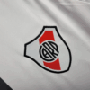 camiseta-river-plate-tercera-equipacion-2025-2026-escudo