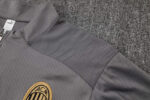 chandal-ac-milan-gris-2024-2025-hombro