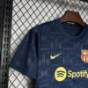 conjunto-niño-fc-barcelona-edicion-especial-125-aniversario-2024-2025-puño-derecho