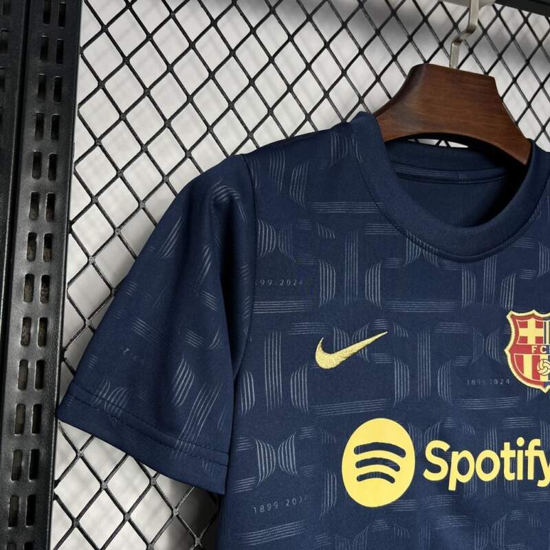 conjunto-niño-fc-barcelona-edicion-especial-125-aniversario-2024-2025-puño-derecho