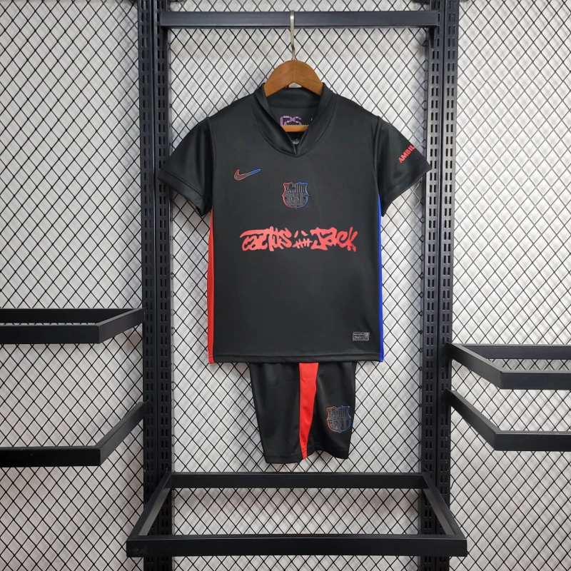 conjunto-niño-fc-barcelona-segunda-equipacion-edicion-cactus-jack-2024-2025 conjunto-niño-fc-barcelona-segunda-equipacion-edicion-cactus-jack-2024-2025