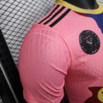 camiseta-edicion-especial-messi-multiples-equipos-2025-2026-puño-derecho