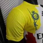 camiseta-edicion-especial-ronaldo-multiples-equipos-2025-2026-puño