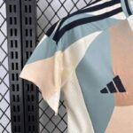 camiseta-españa-segunda-equipacion-mujer-2025-2026-puño