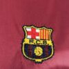 camiseta-fc-barcelona-primera-equipacion-retro-edicion-eskeleton-2000-2001-escudo