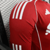 camiseta-liverpool-primera-equipacion-version-jugador-manga-larga-2025-2026-hombro