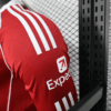 camiseta-liverpool-primera-equipacion-version-jugador-manga-larga-2025-2026-hombro-izquierdo