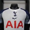 camiseta-tottenham-primera-equipacion-version-jugador-2025-2026-pecho