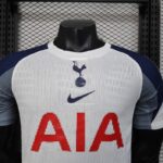 camiseta-tottenham-primera-equipacion-version-jugador-2025-2026-pecho