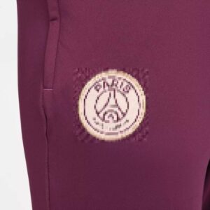 chandal-psg-vino-2024-2025-escudo