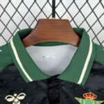 conjunto-niño-real-betis-edicion-especial-2025-2026-cuello