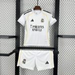 conjunto-niño-real-madrid-primera-equipacion-2025-2026