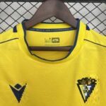 Cadiz primera equipación 2025-2026 version aficionado cuello