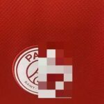 Camiseta PSG Cuarta Equipación Versión Aficionado 2024-2025-escudo.