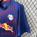 Camiseta RB Leipzig Segunda Equipación 2025-2026-hombro