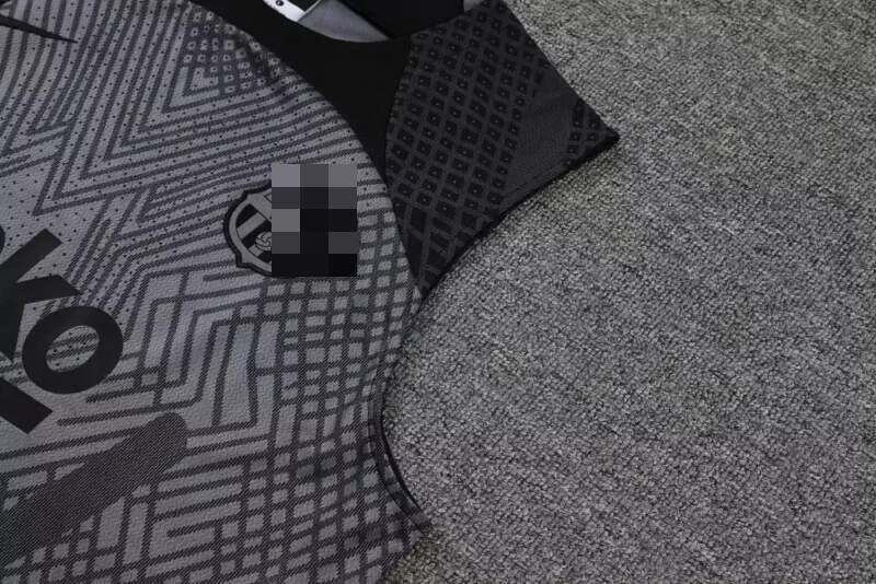 Conjunto-de-Entrenamiento-FC-Barcelona-Gris-2024-puno