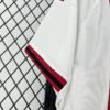 camiseta-ajax-primera-equipacion-2025-2026-puño